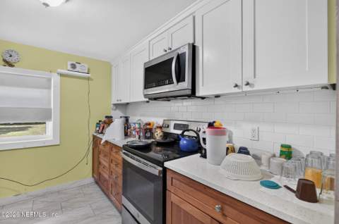 7005 Camfield Street, Jacksonville FL - photo 17 of 36