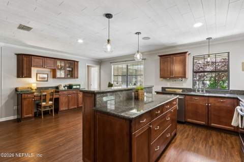 12977 Silver Oak Drive, Jacksonville FL - photo 8 of 46