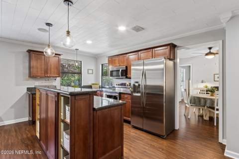 12977 Silver Oak Drive, Jacksonville FL - photo 7 of 46