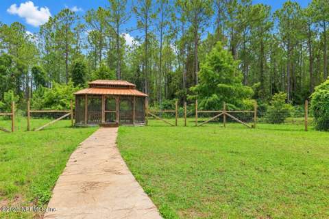 676 S County Road 315, Interlachen FL - photo 7 of 37