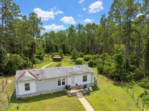 676 S County Road 315, Interlachen FL - photo 8 of 37