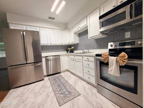 9130 Spottswood Road, Jacksonville FL - photo 16 of 24