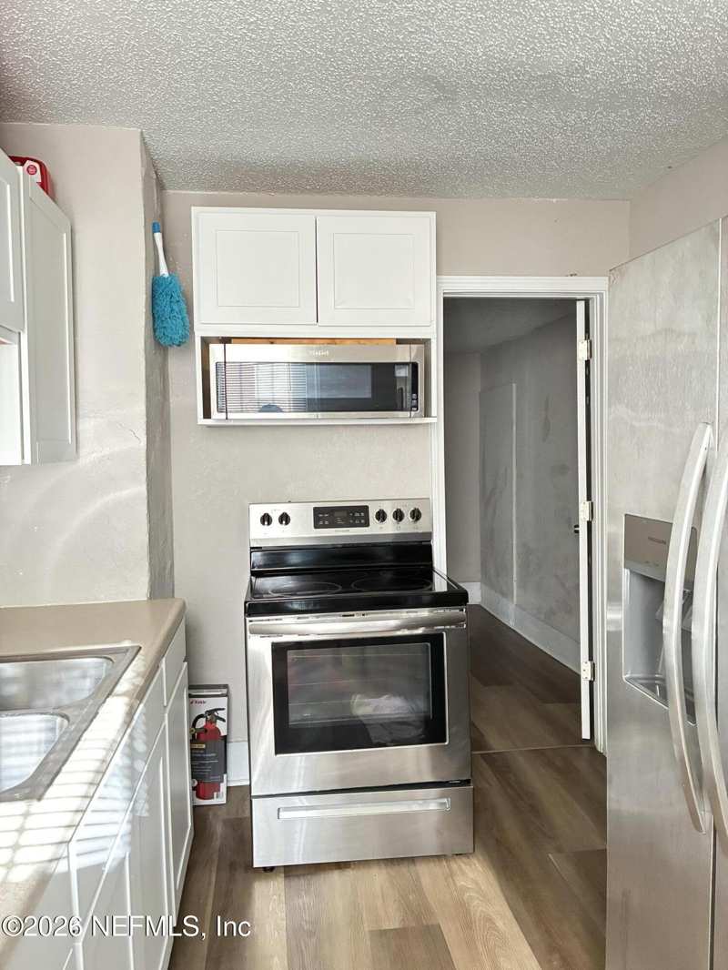 3 bedroom Single Family Residence at 1138 E 13th Street, Clark Addition, Jacksonville — photo 1
