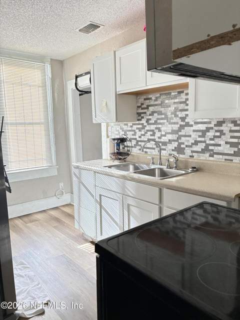 1138 E 13th Street, Jacksonville FL - photo 7 of 14