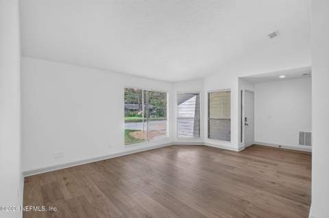 12407 Valpariso Trail, Jacksonville FL - photo 6 of 74