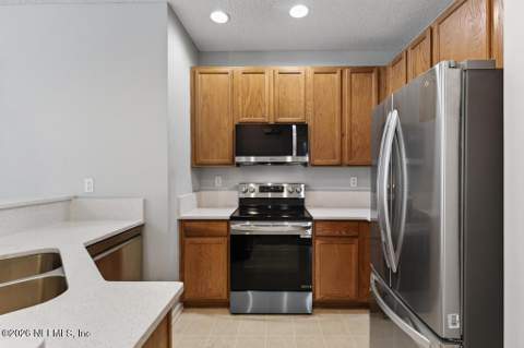 12301 Kernan Forest Boulevard #302, Jacksonville FL - photo 21 of 33