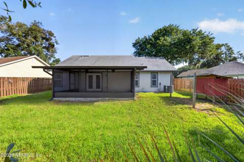 2466 Egrets Glade Drive, Jacksonville FL - photo 17 of 80