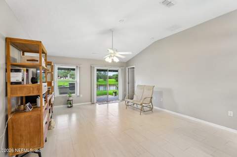 8153 Meadow Walk Lane, Jacksonville FL - photo 8 of 37