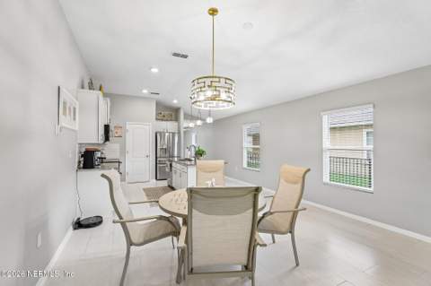 8153 Meadow Walk Lane, Jacksonville FL - photo 11 of 37