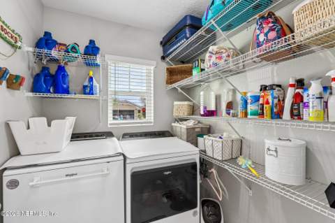 8153 Meadow Walk Lane, Jacksonville FL - photo 16 of 37
