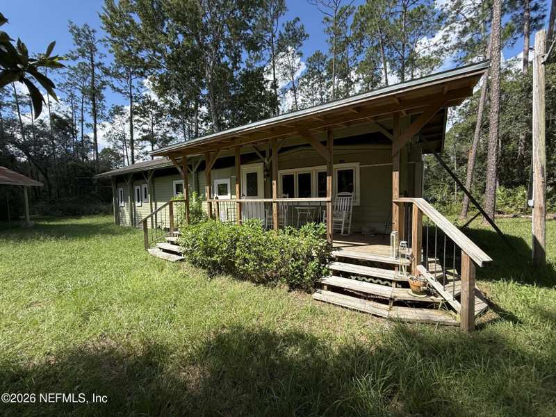 2 bedroom Mobile Home at 104 Allman Street, Metes & Bounds, Interlachen — photo 1