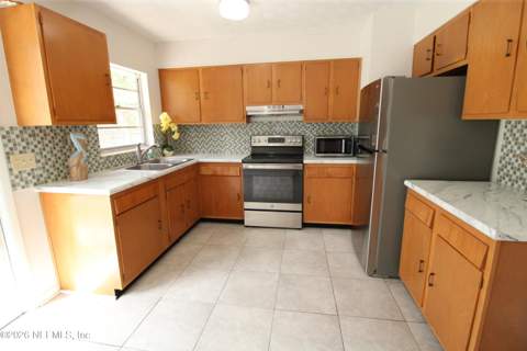302 Shore Drive, St. Augustine FL - photo 13 of 27
