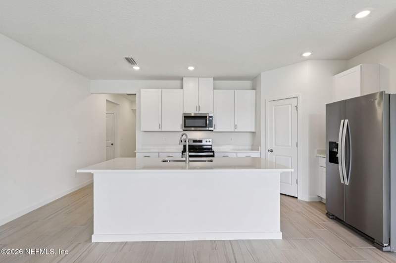 4 bedroom Single Family Residence at 7313 Everett Forest Drive, Cypress Meadows, Jacksonville — photo 5