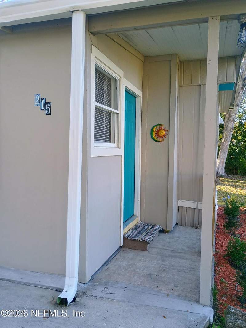 2 bedroom Mobile Home at 215 Pine Tree Trail, Lake Crescent Estates, Crescent City — photo 4