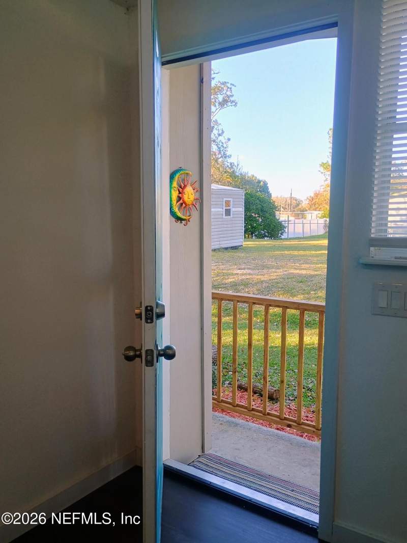 2 bedroom Mobile Home at 215 Pine Tree Trail, Lake Crescent Estates, Crescent City — photo 5