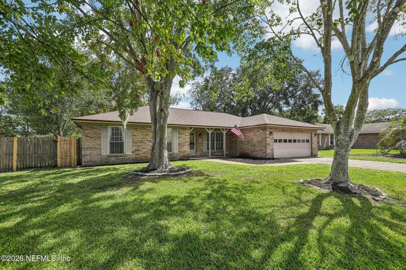 3 bedroom Single Family Residence at 2387 Perth Drive, **verifying Subd**, Orange Park — photo 1