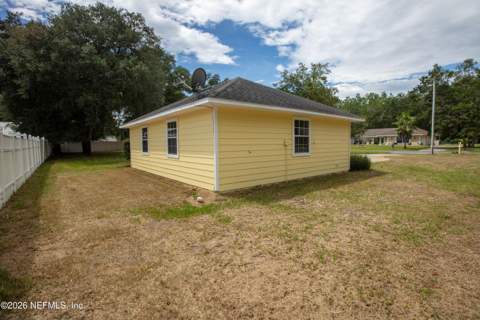 618 SE 44th Street, Keystone Heights FL - photo 9 of 56