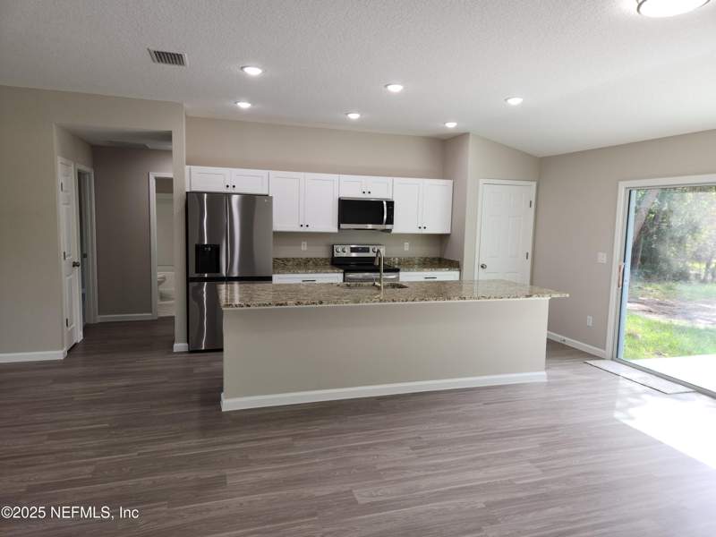 3 bedroom Single Family Residence at 5487 Jefferson Street, Big Tree Lakes, Keystone Heights — photo 2