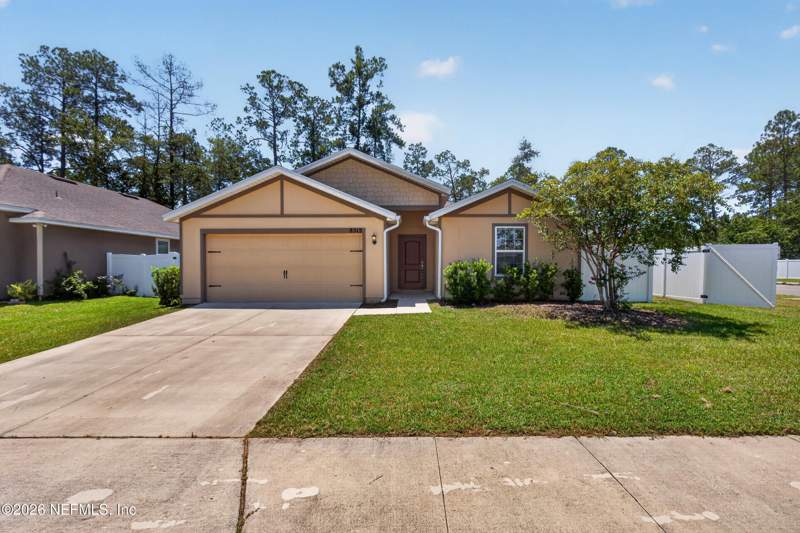 5 bedroom Single Family Residence at 8515 Lake George Circle, Lakes At Woodlawn, Macclenny — photo 2