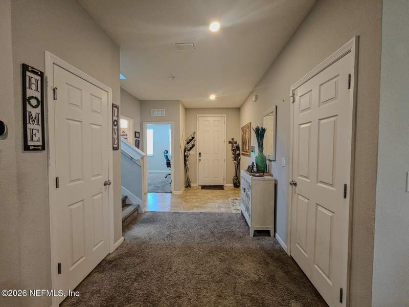 5 bedroom Single Family Residence at 12573 Lake Taylor Lane, Greene Meadows, Jacksonville — photo 2