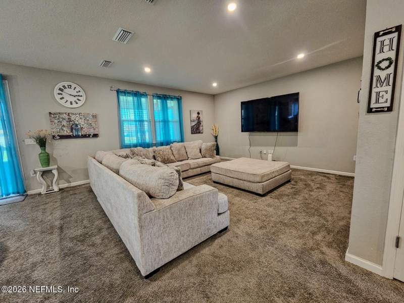5 bedroom Single Family Residence at 12573 Lake Taylor Lane, Greene Meadows, Jacksonville — photo 3