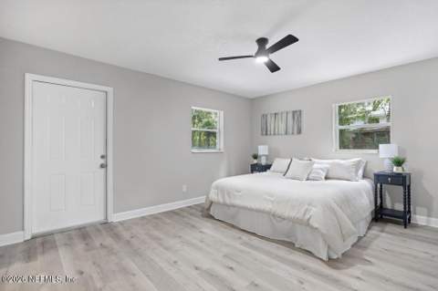 8177 Waxwing Avenue, Jacksonville FL - photo 18 of 33