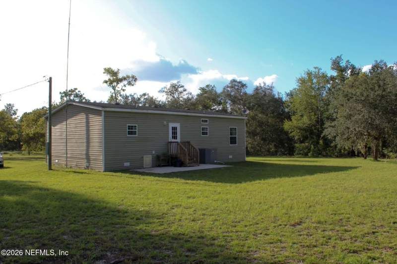 3 bedroom Mobile Home at 5720 Bitterroot Street, Big Tree Lakes, Keystone Heights — photo 4