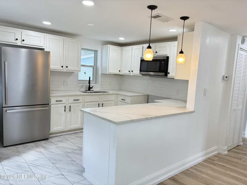 3 bedroom Single Family Residence at 1881 W 4th Street, College Park, Jacksonville — photo 1