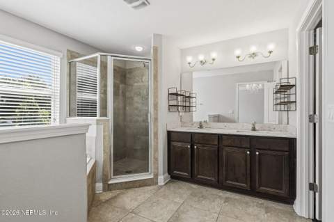 4994 Ballastone Drive, Jacksonville FL - photo 24 of 43
