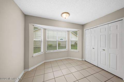 8843 Ivymill Place, Jacksonville FL - photo 9 of 38