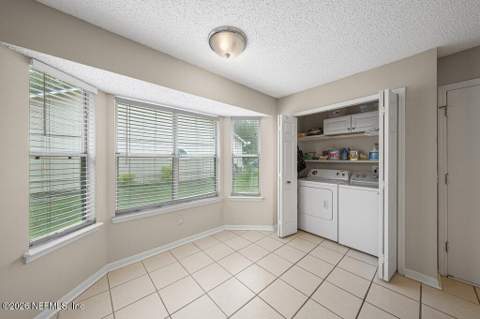 8843 Ivymill Place, Jacksonville FL - photo 10 of 38