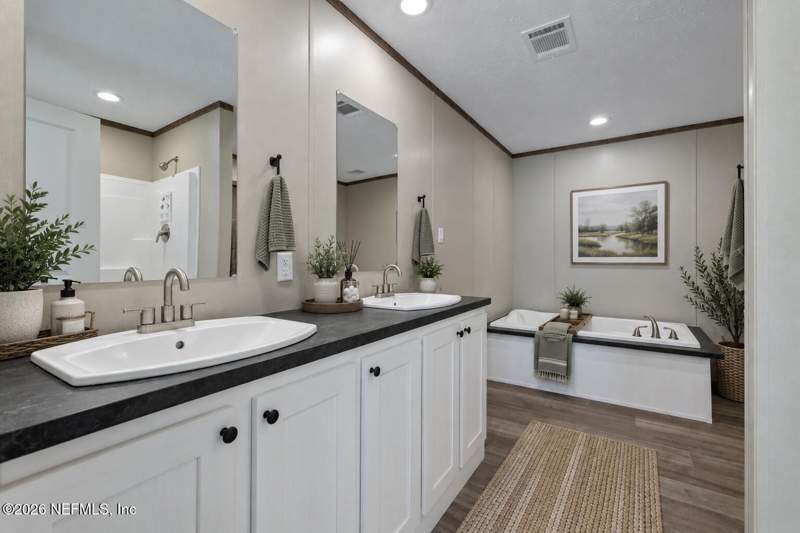 4 bedroom Manufactured Home at 7656 Silver Sands Road, Big Tree Lakes, Keystone Heights — photo 5