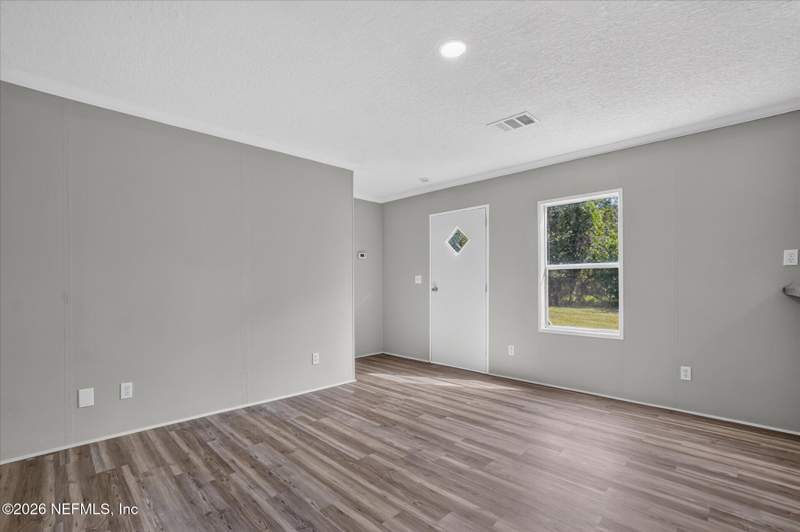2 bedroom Mobile Home at 2626 Ladino Lane, Jax Heights, Jacksonville — photo 5