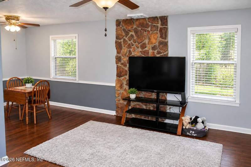 3 bedroom Single Family Residence at 4626 Burgundy Road, Oak Hill, Jacksonville — photo 2