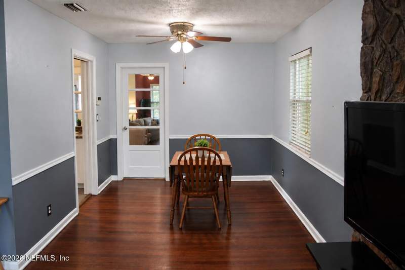 3 bedroom Single Family Residence at 4626 Burgundy Road, Oak Hill, Jacksonville — photo 4