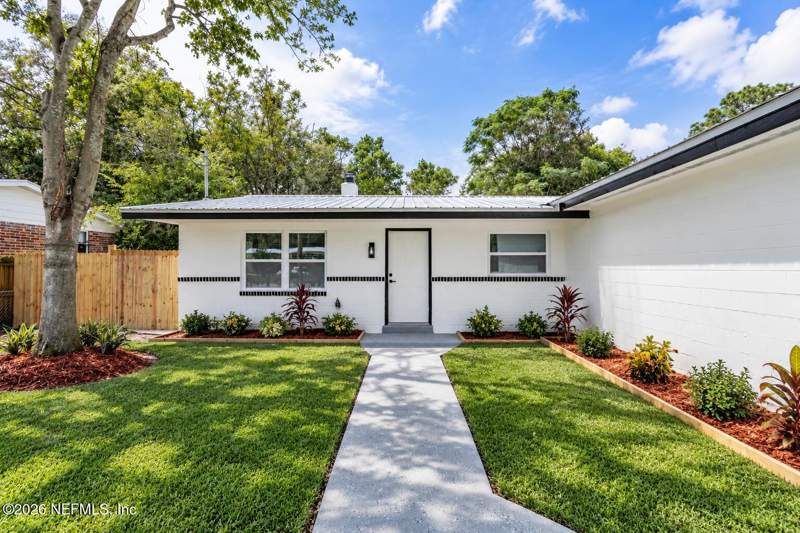 3 bedroom Single Family Residence at 5746 Tempest Street, Oak Hill, Jacksonville — photo 3