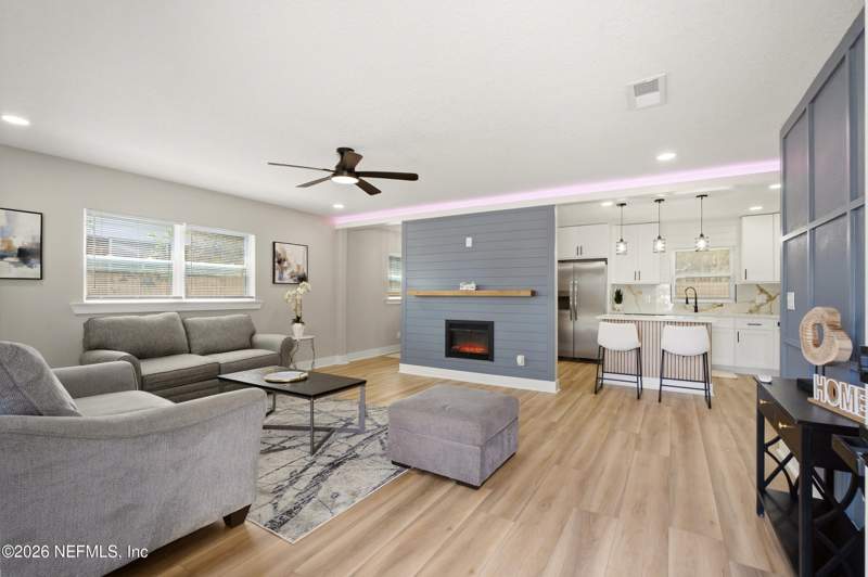 3 bedroom Single Family Residence at 5746 Tempest Street, Oak Hill, Jacksonville — photo 5
