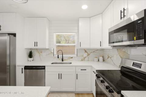 5746 Tempest Street, Jacksonville FL - photo 13 of 28