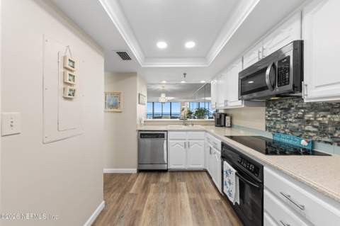 1221 1st Street #2B, Jacksonville Beach FL - photo 17 of 45