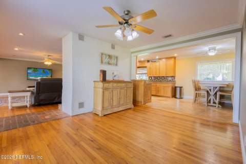 1 Magnolia Avenue, Crescent City FL - photo 14 of 95