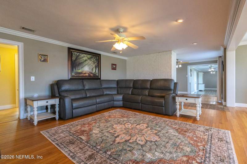 3 bedroom Single Family Residence at 1 Magnolia Avenue, Crescent City, Crescent City — photo 5