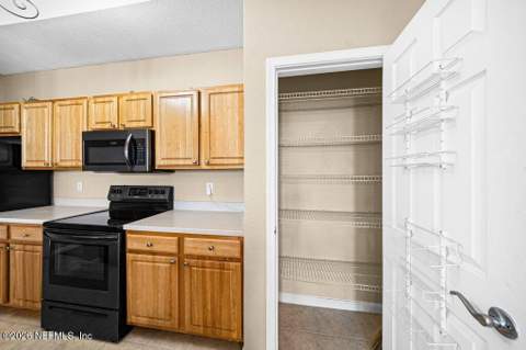 10075 Gate Parkway #1907, Jacksonville FL - photo 21 of 36