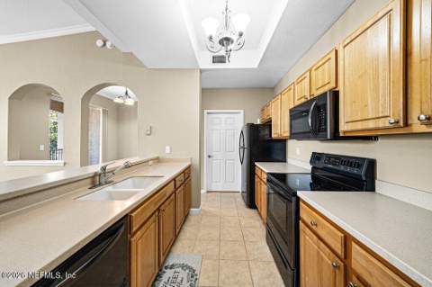 10075 Gate Parkway #1907, Jacksonville FL - photo 19 of 36