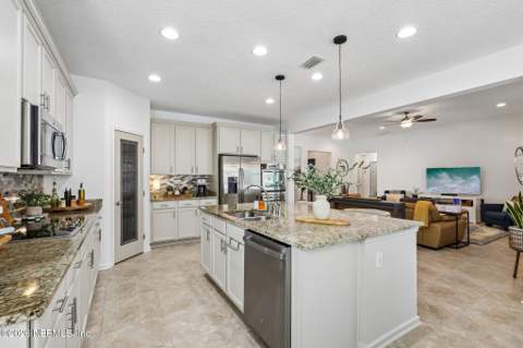 448 Pine Eagle Drive, Fleming Island FL - photo 16 of 49