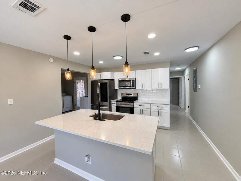 3 bedroom Single Family Residence at 4942 Spring Glen Road, Springdale, Jacksonville — photo 3