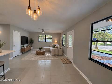 4942 Spring Glen Road, Jacksonville FL - photo 8 of 23