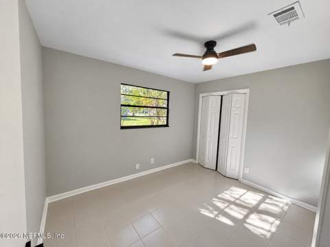 4942 Spring Glen Road, Jacksonville FL - photo 13 of 23