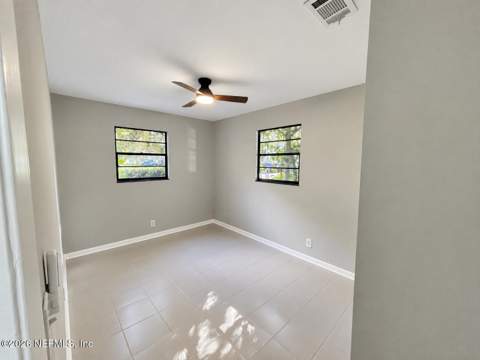 4942 Spring Glen Road, Jacksonville FL - photo 11 of 23