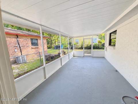 4942 Spring Glen Road, Jacksonville FL - photo 20 of 23