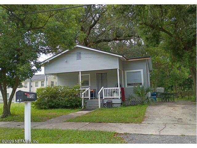 1738 W 20TH Street